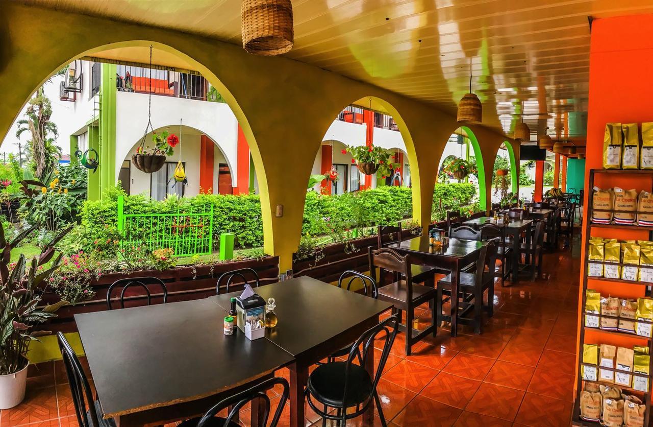 Hotel Las Flores Fortuna La Fortuna Exterior photo